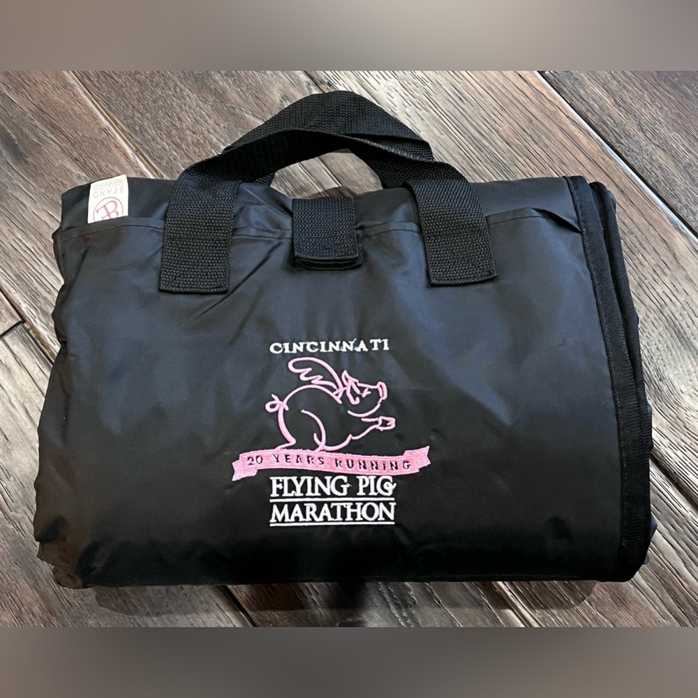 New FLYING Pig MARATHON Stadium BLANKET 20th 2018 Ohio